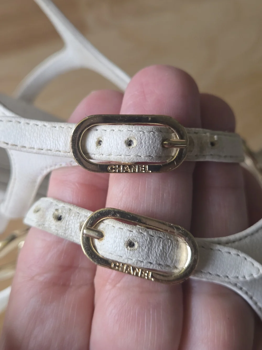 CHANEL White Leather Crystal CC Logo Chain T-Strap Flat Thong Sandals 37.5 C